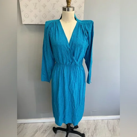 apltd | Dresses | Apltd Blue Midi Dress With Shoulder Pads 0 Silk Size8 E10411 | Poshmark apltd | Dresses | Apltd Blue Midi Dress With Shoulder Pads 0 Silk Size8 E10411 | Poshmark